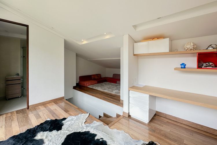 Casa de 5 alcobas en venta en Usaquen, Bogotá, 889 m² · foto 23 de 24