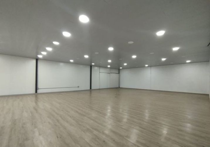 Bodega en arriendo en Camino Verde, Envigado, 680 m² · foto 2 de 20
