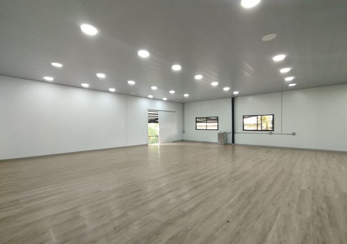 Bodega en arriendo en Camino Verde, Envigado, 680 m² · foto 3 de 20