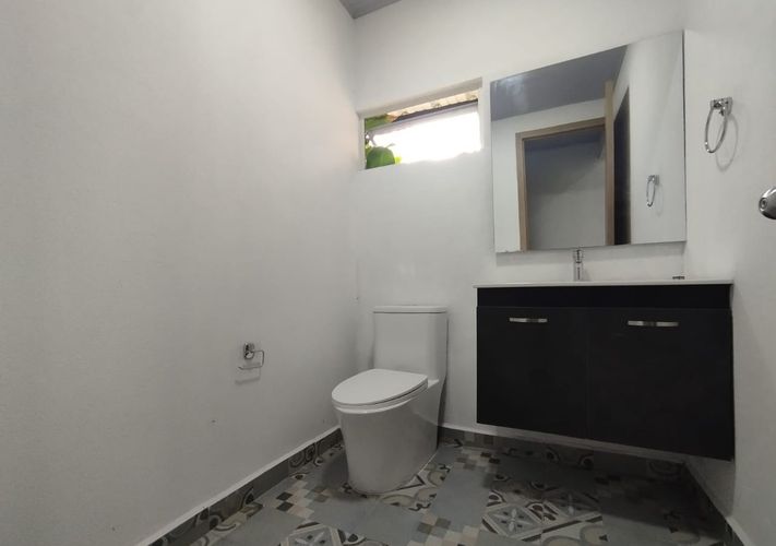 Bodega en arriendo en Camino Verde, Envigado, 680 m² · foto 10 de 20