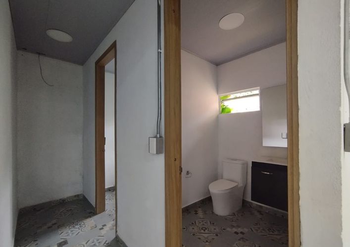 Bodega en arriendo en Camino Verde, Envigado, 680 m² · foto 11 de 20