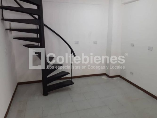Local en arriendo en El Poblado, Medellín, 24 m² · foto 3 de 11