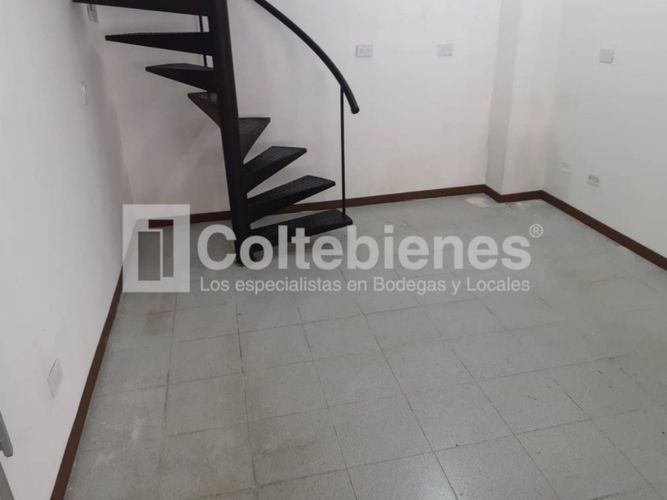 Local en arriendo en El Poblado, Medellín, 24 m² · foto 4 de 11