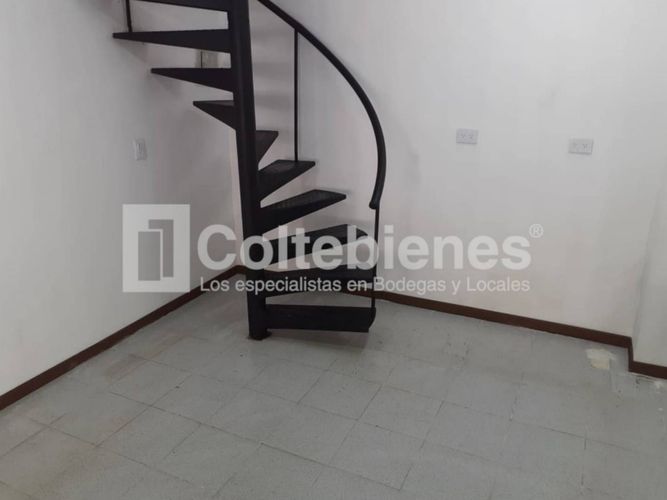 Local en arriendo en El Poblado, Medellín, 24 m² · foto 5 de 11