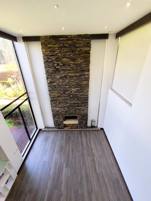 Casa de 3 alcobas en venta en Meusa, Sopó, 1858 m² · foto 3 de 24