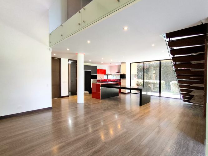 Casa de 3 alcobas en venta en Meusa, Sopó, 1858 m² · foto 6 de 24