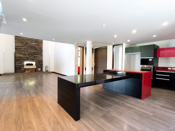Casa de 3 alcobas en venta en Meusa, Sopó, 1858 m² · foto 9 de 24