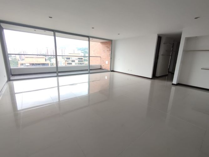 Apartamento de 3 alcobas en arriendo en Loma Del Escobero, Envigado, 150 m² · foto 20 de 20