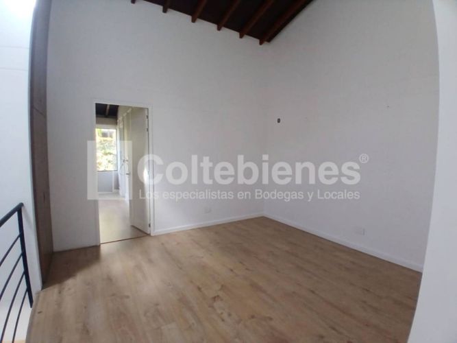 Casa de 3 alcobas en arriendo en Montessori, Envigado, 179 m² · foto 12 de 24
