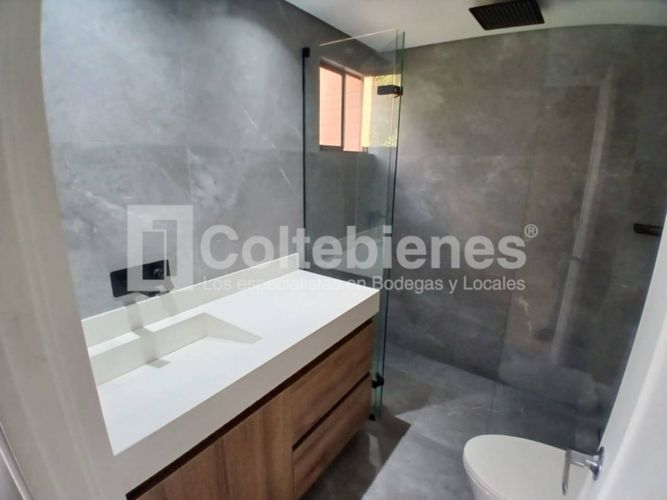 Casa de 3 alcobas en arriendo en Montessori, Envigado, 179 m² · foto 16 de 24