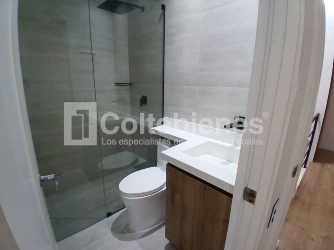 Casa de 3 alcobas en arriendo en Montessori, Envigado, 179 m² · foto 20 de 24