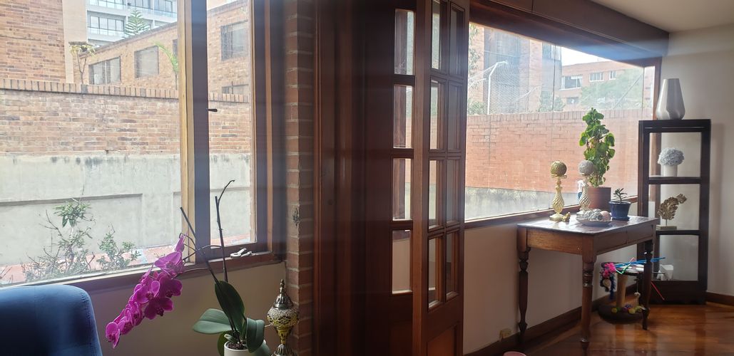 Apartamento de 4 alcobas en venta en Chicó Navarra, Bogotá, 250 m² · foto 22 de 24