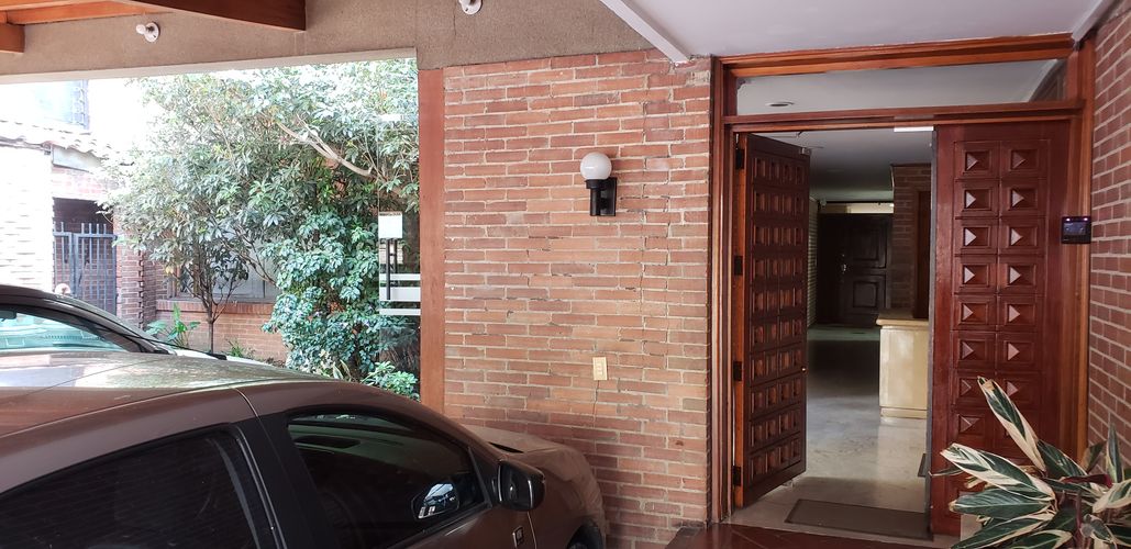 Apartamento de 4 alcobas en venta en Chicó Navarra, Bogotá, 250 m² · foto 9 de 24