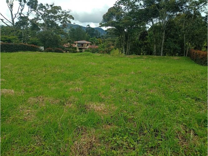 Lote en venta en Guamito, La Ceja, 2072 m² · foto 4 de 8