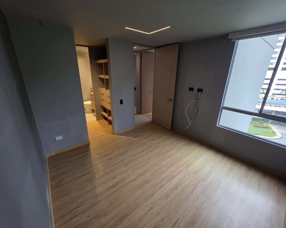 Apartamento en arriendo en El Poblado, Medellín · foto 8 de 17