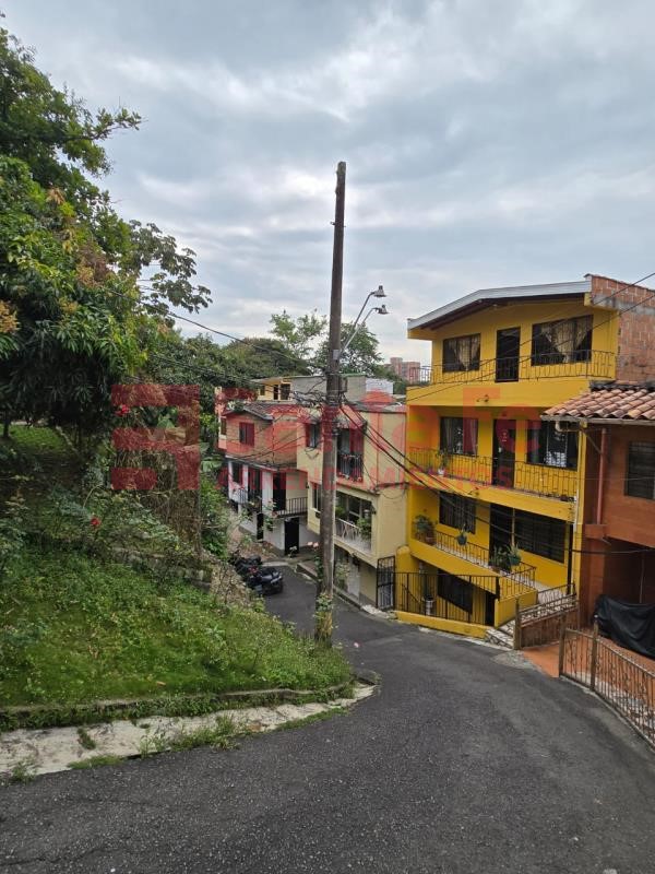 Apartaestudio for sale in Robledo, Medellín 5