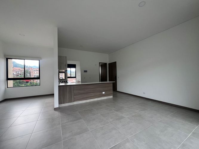 Apartamento de 3 alcobas en arriendo en Camino Verde, Envigado, 96 m² · foto 6 de 16