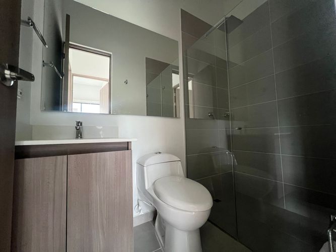 Apartamento de 3 alcobas en arriendo en Camino Verde, Envigado, 96 m² · foto 14 de 16