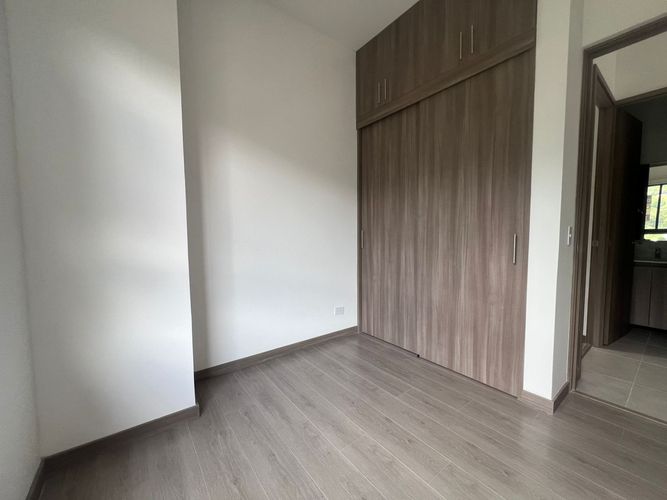 Apartamento de 3 alcobas en arriendo en Camino Verde, Envigado, 96 m² · foto 9 de 16