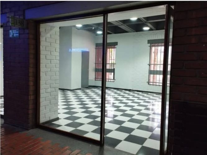 Local en venta en Villanueva, Medellín, 20 m² · foto 2 de 13