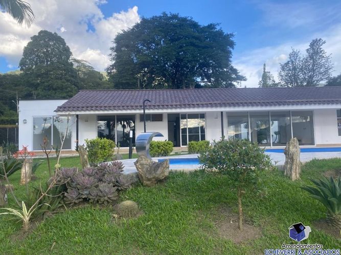 Casa de 6 alcobas en venta en Loma Del Escobero, Envigado · foto 16 de 16