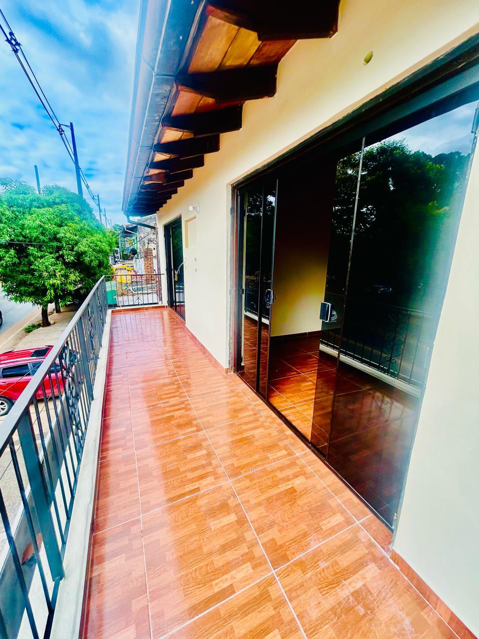 Propiedad comercial + residencial frente al Hospital San Pablo - Asunción — foto 2
