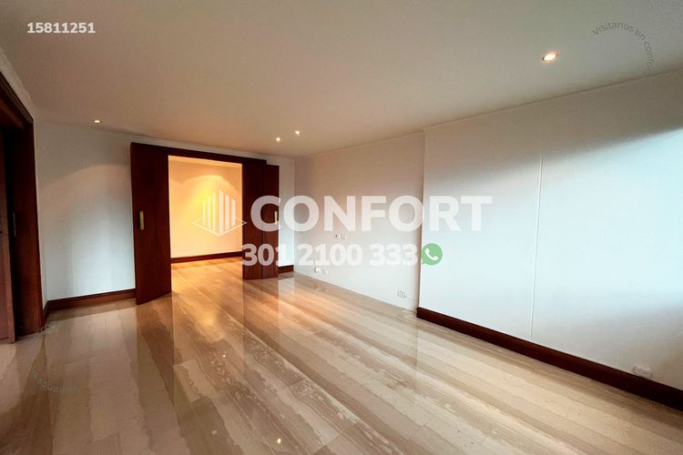 Apartamento de 3 alcobas en arriendo en Los Balsos, Medellín, 220 m² · foto 3 de 24