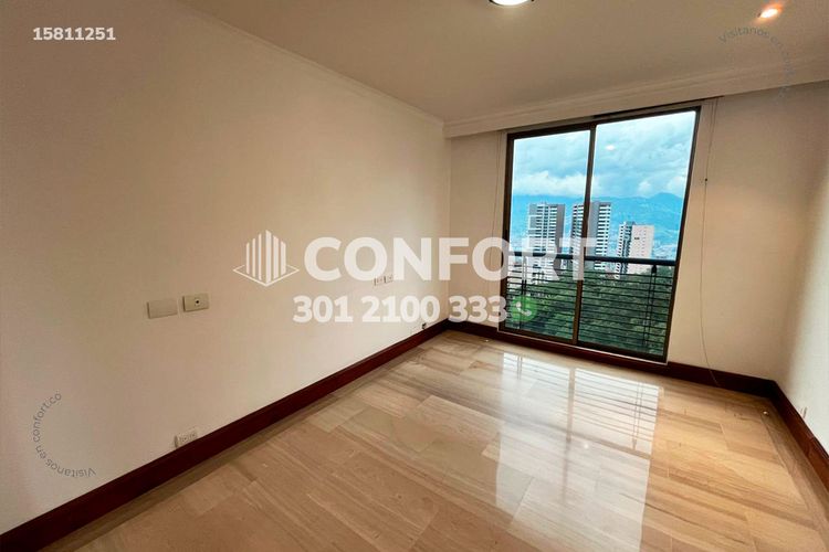 Apartamento de 3 alcobas en arriendo en Los Balsos, Medellín, 220 m² · foto 13 de 24