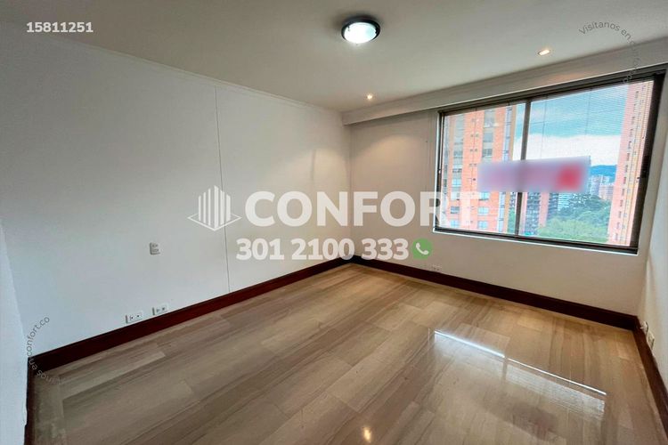 Apartamento de 3 alcobas en arriendo en Los Balsos, Medellín, 220 m² · foto 21 de 24