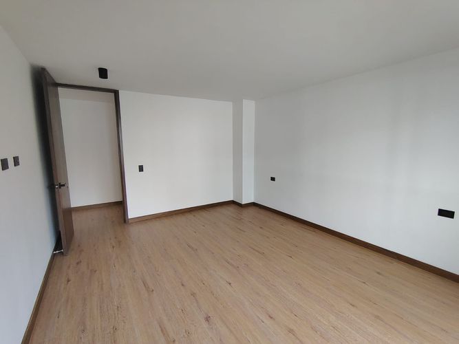 Apartamento de 3 alcobas en venta en El Poblado, Medellín, 205 m² · foto 11 de 19