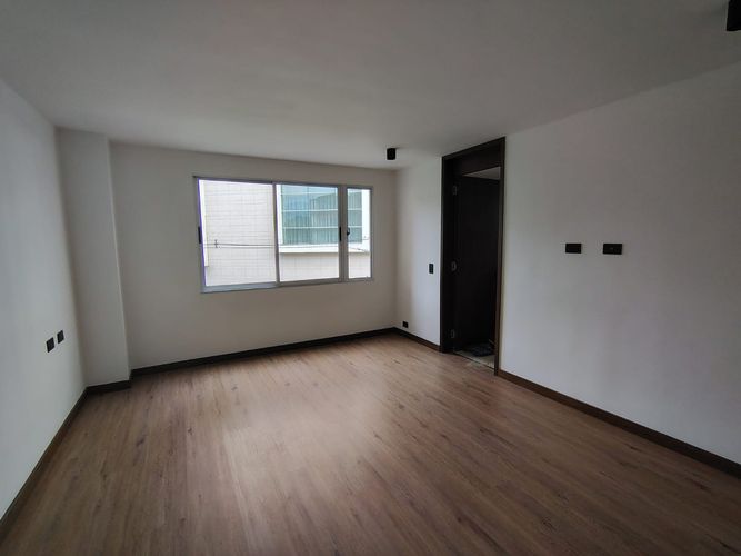 Apartamento de 3 alcobas en venta en El Poblado, Medellín, 205 m² · foto 9 de 19