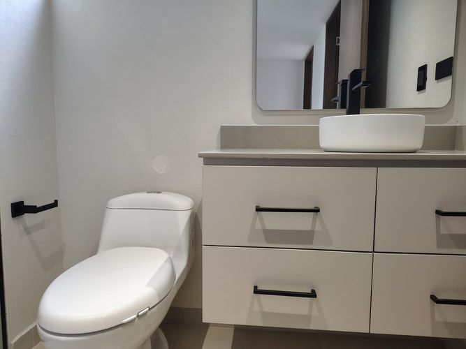 Apartamento de 3 alcobas en venta en El Poblado, Medellín, 205 m² · foto 19 de 19