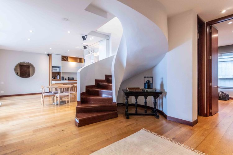 Apartamento de 2 alcobas en venta en Los Rosales, Bogotá, 209 m² · foto 11 de 23