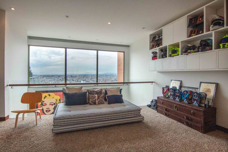 Apartamento de 2 alcobas en venta en Los Rosales, Bogotá, 209 m² · foto 21 de 23