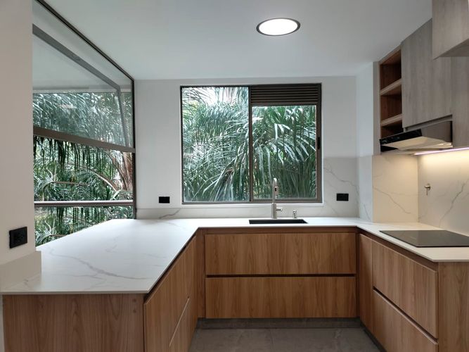 Apartamento de 2 alcobas en venta en El Poblado, Medellín, 101 m² · foto 4 de 15