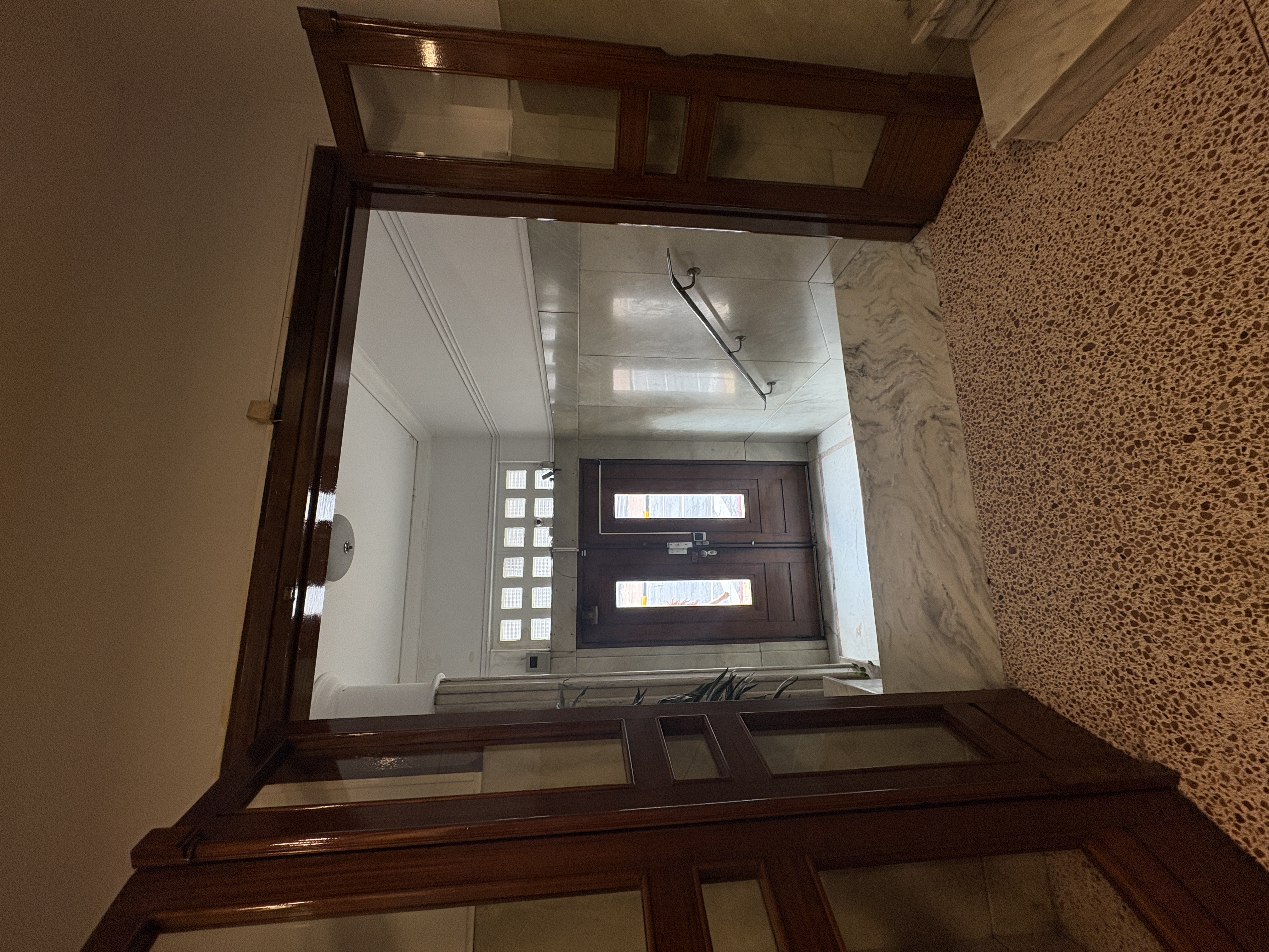 ¡¡BAJÓ DE PRECIÓ!! VENTA- APTO CENTRO, sobre Av. Libertador, 2 dorm, 2 baño y balcones. - Aanzicht 5
