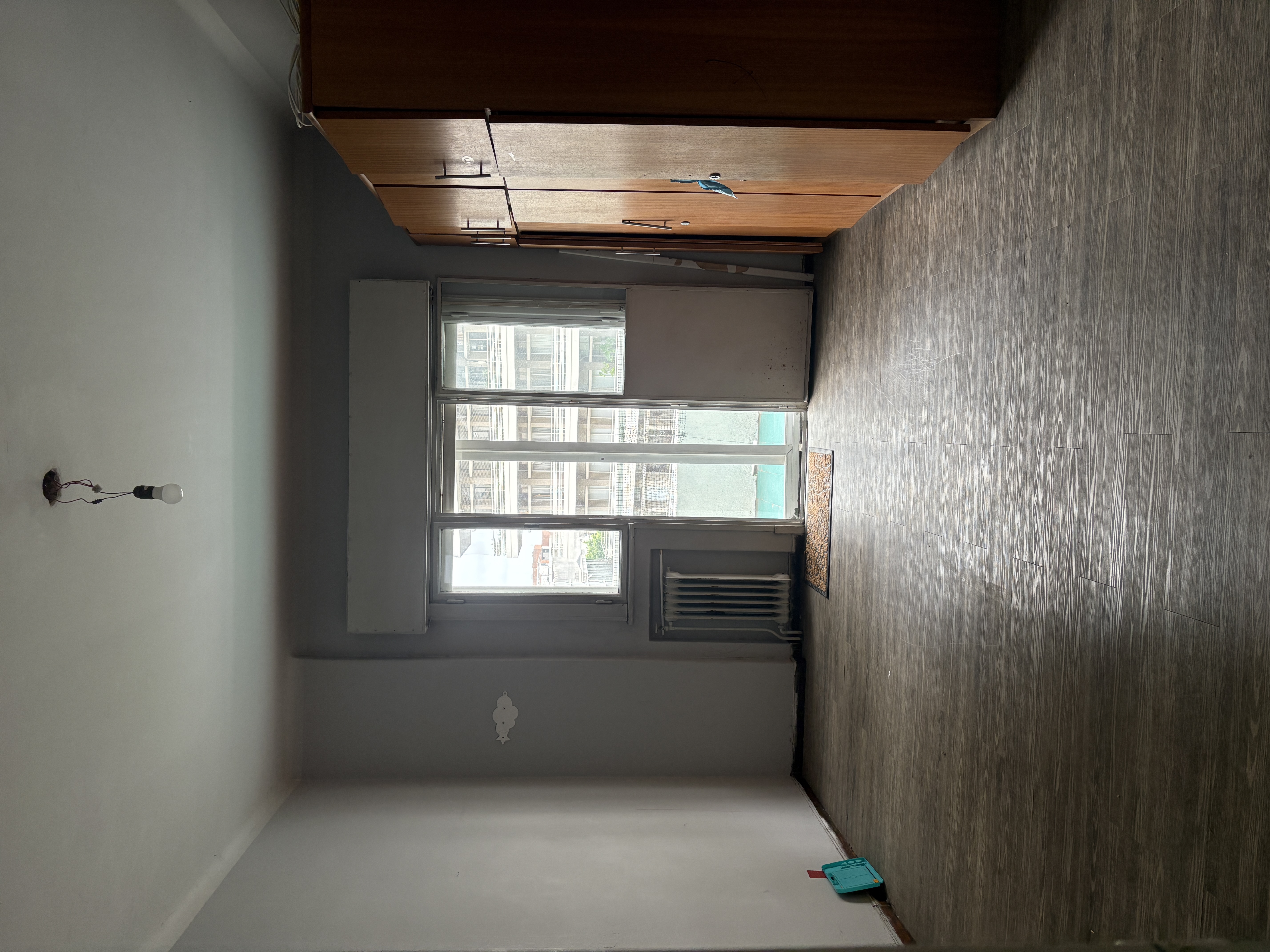 ¡¡BAJÓ DE PRECIÓ!! VENTA- APTO CENTRO, sobre Av. Libertador, 2 dorm, 2 baño y balcones. - Meer