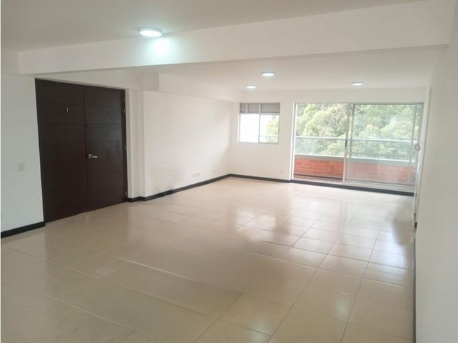 Apartamento de 4 alcobas en venta en Betania, Sabaneta, 150 m² · foto 3 de 24