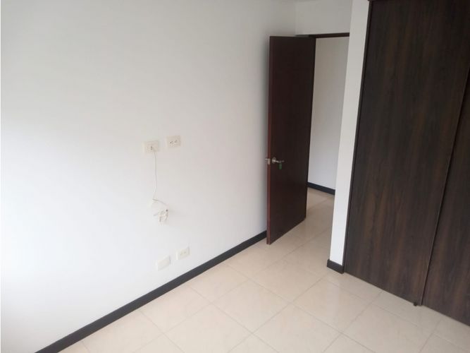 Apartamento de 4 alcobas en venta en Betania, Sabaneta, 150 m² · foto 8 de 24