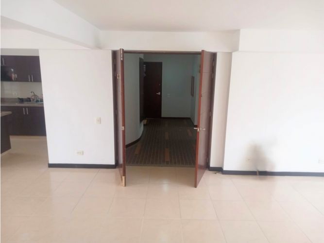 Apartamento de 4 alcobas en venta en Betania, Sabaneta, 150 m² · foto 11 de 24