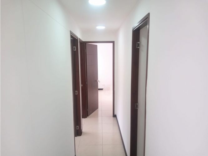 Apartamento de 4 alcobas en venta en Betania, Sabaneta, 150 m² · foto 12 de 24