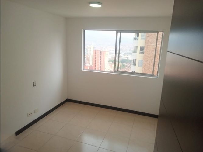 Apartamento de 4 alcobas en venta en Betania, Sabaneta, 150 m² · foto 14 de 24