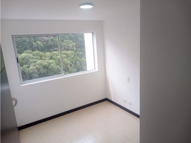 Apartamento de 4 alcobas en venta en Betania, Sabaneta, 150 m² · foto 15 de 24