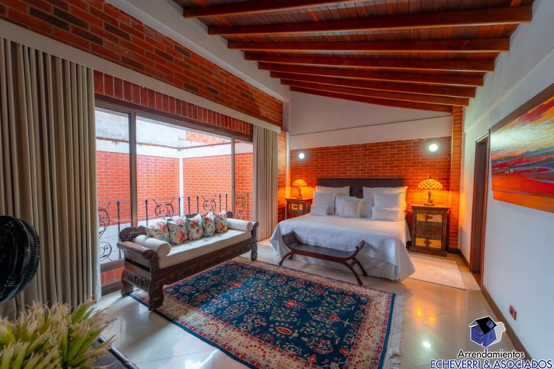 Casa de 4 alcobas en venta en Loma De La Doctora, Sabaneta, 320 m² · foto 7 de 12