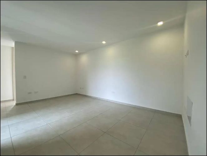 Apartamento de 2 alcobas en venta en Cerritos, Pereira, 68 m² · foto 3 de 11