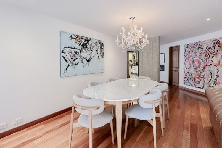 Apartamento de 3 alcobas en venta en Los Rosales, Bogotá, 177 m² · foto 4 de 21