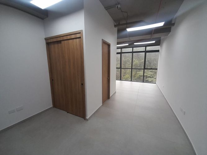 Oficina en arriendo en El Poblado, Medellín, 80 m² · foto 5 de 16