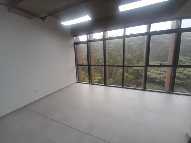 Oficina en arriendo en El Poblado, Medellín, 80 m² · foto 3 de 16