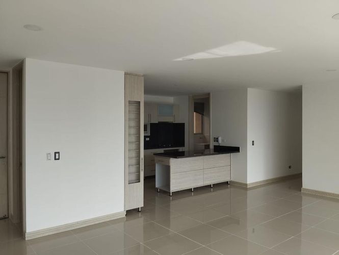 Apartamento de 3 alcobas en venta en Pance, Cali, 158 m² · foto 4 de 12
