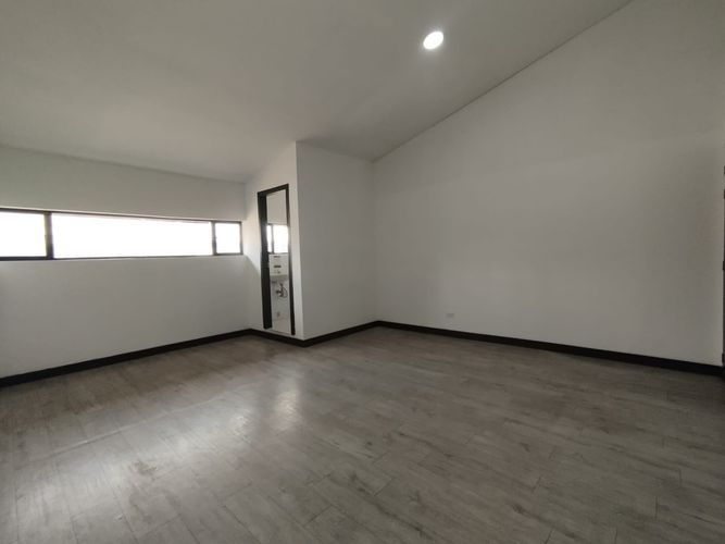 Oficina en arriendo en Villa Carlota, Medellín, 28 m² · foto 6 de 9